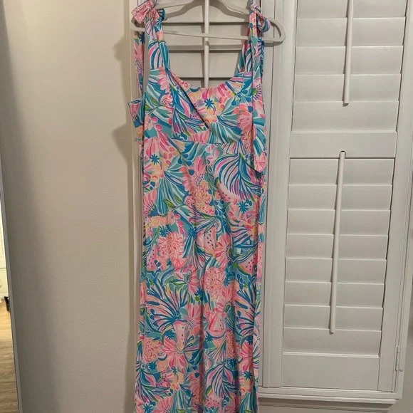 chinese dress ladies Lilly Pulitzer Womens Kaden UPF 50+ Maxi Cane Coral Crab Collab S at Amazon  Women's Clothing store main image 1